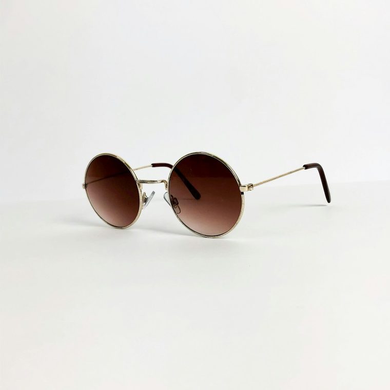 Gafas de sol doradas con cristal marrón